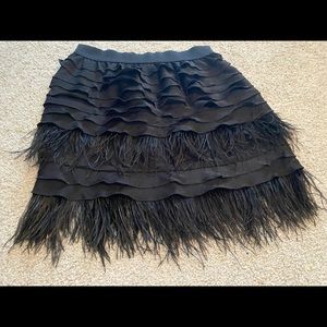 BCBG - black layered miniskirt with feathers - XS